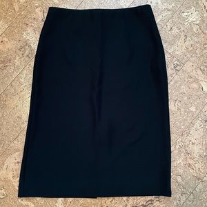 JOSEPH RIBKOFF -  Classic, Essential Black Skirt - 5